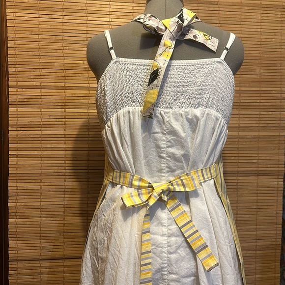 Apron, Reversible, Double-sided with Pockets - Picture 3 of 3